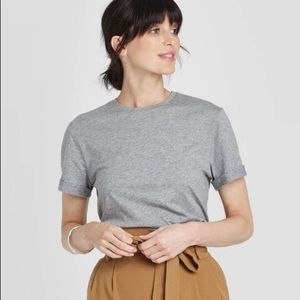 Gray cuffed sleeved t shirt